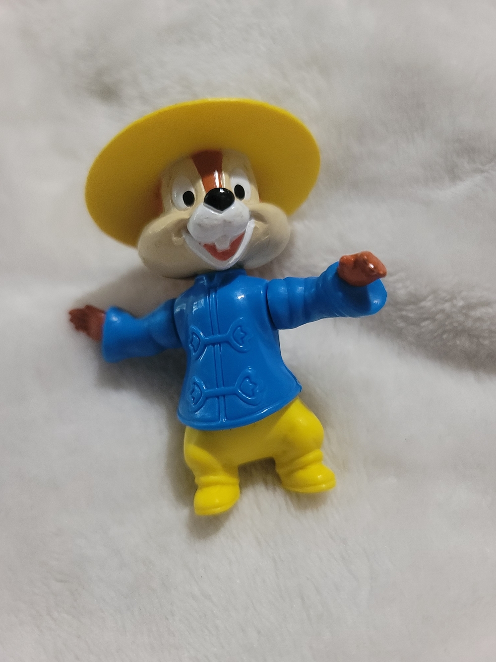 Vintage 90s Disney EPCOT Chinese Chip & Dale Chipmunk Toy Figure Posable 2.5”